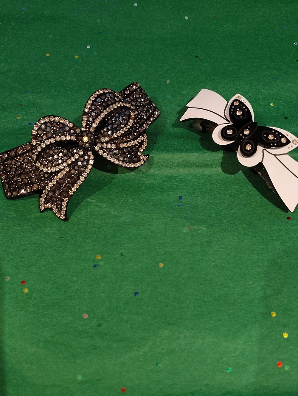 2 x Bow Hair Clips